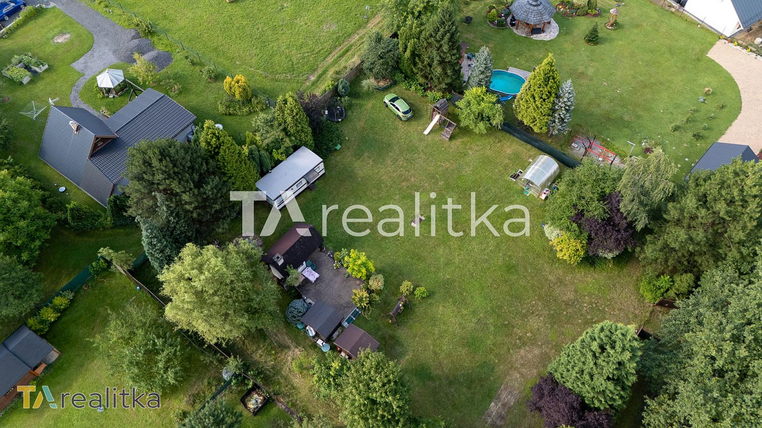 Prodej stavebního pozemku 1 884 m²