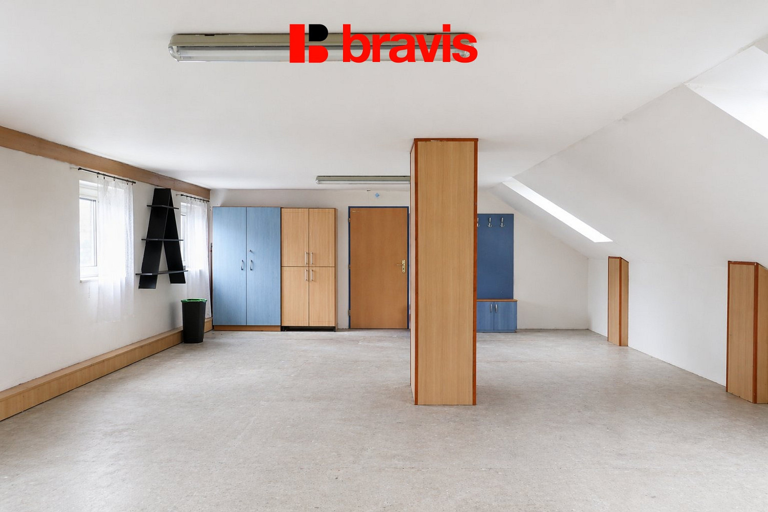 Pronájem obchodních prostor 106 m²