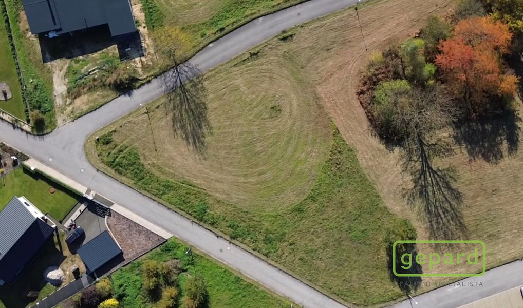 Prodej stavebního pozemku 2 394 m², Jeřmanice – náhled fotky 3