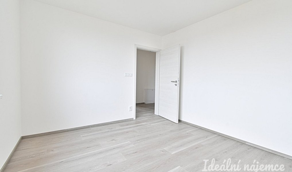 Pronájem bytu 2+kk 39 m², Dobřany – náhled fotky 8