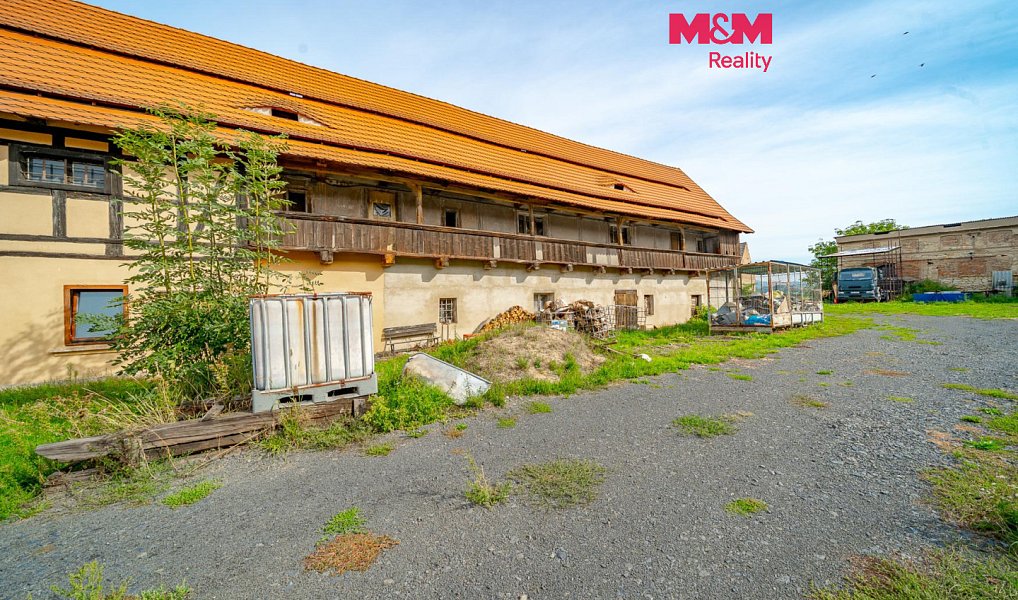 Prodej stavebního pozemku 3 672 m², Křešice – fotka 1 z 30