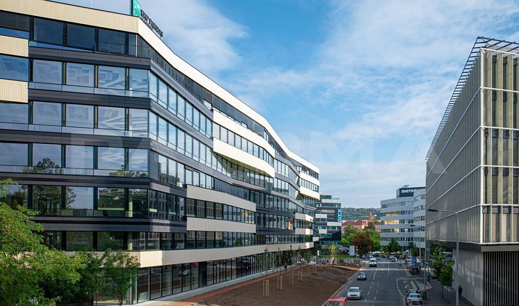 Pronájem kanceláře 828 m², Praha – fotka 1 z 6