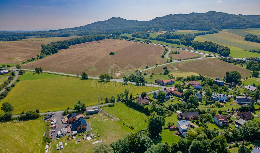 Prodej stavebního pozemku 1 978 m², Hukvaldy – náhled fotky 10