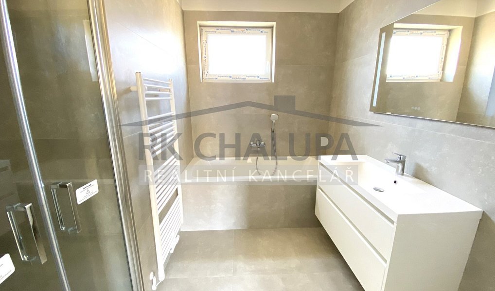 Prodej domu 104 m² s pozemkem 754 m², Hosín – náhled fotky 10