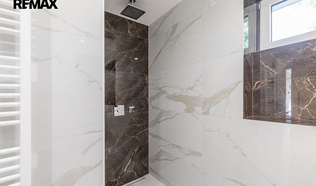 Prodej domu 244 m² s pozemkem 810 m², Praha – náhled fotky 14