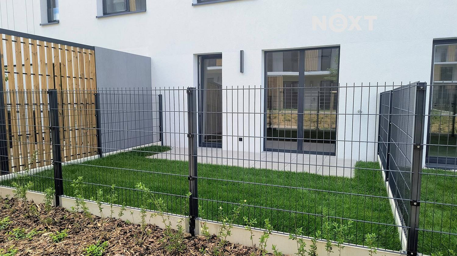 Pronájem bytu 1+kk 33 m² — photo 2