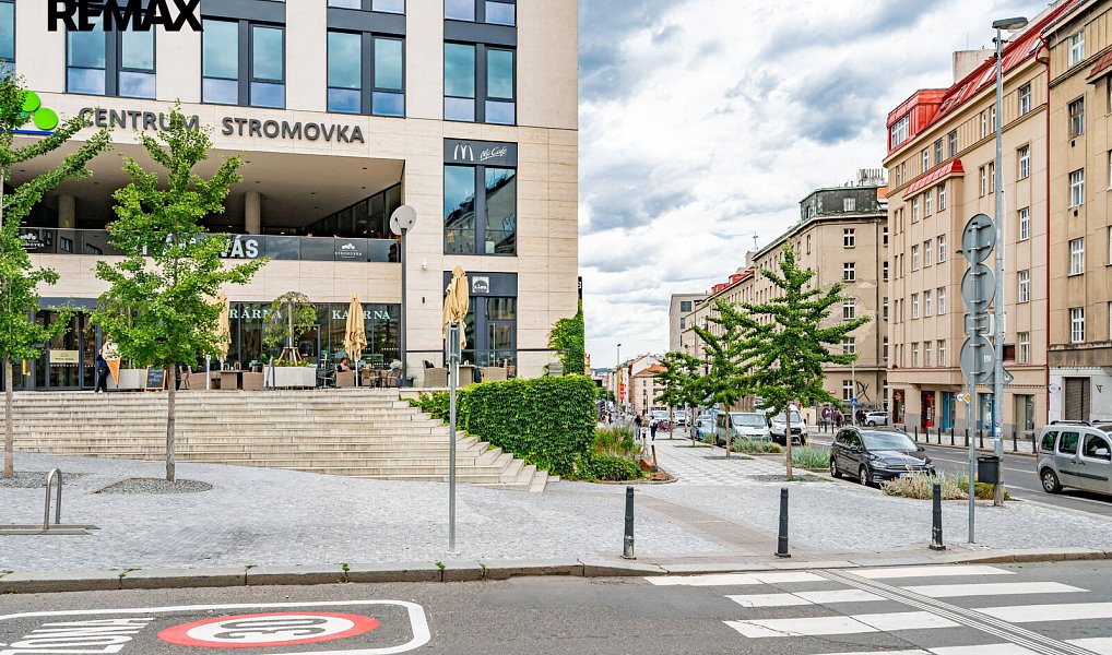 Pronájem bytu 1+kk 40 m², Praha – náhled fotky 11