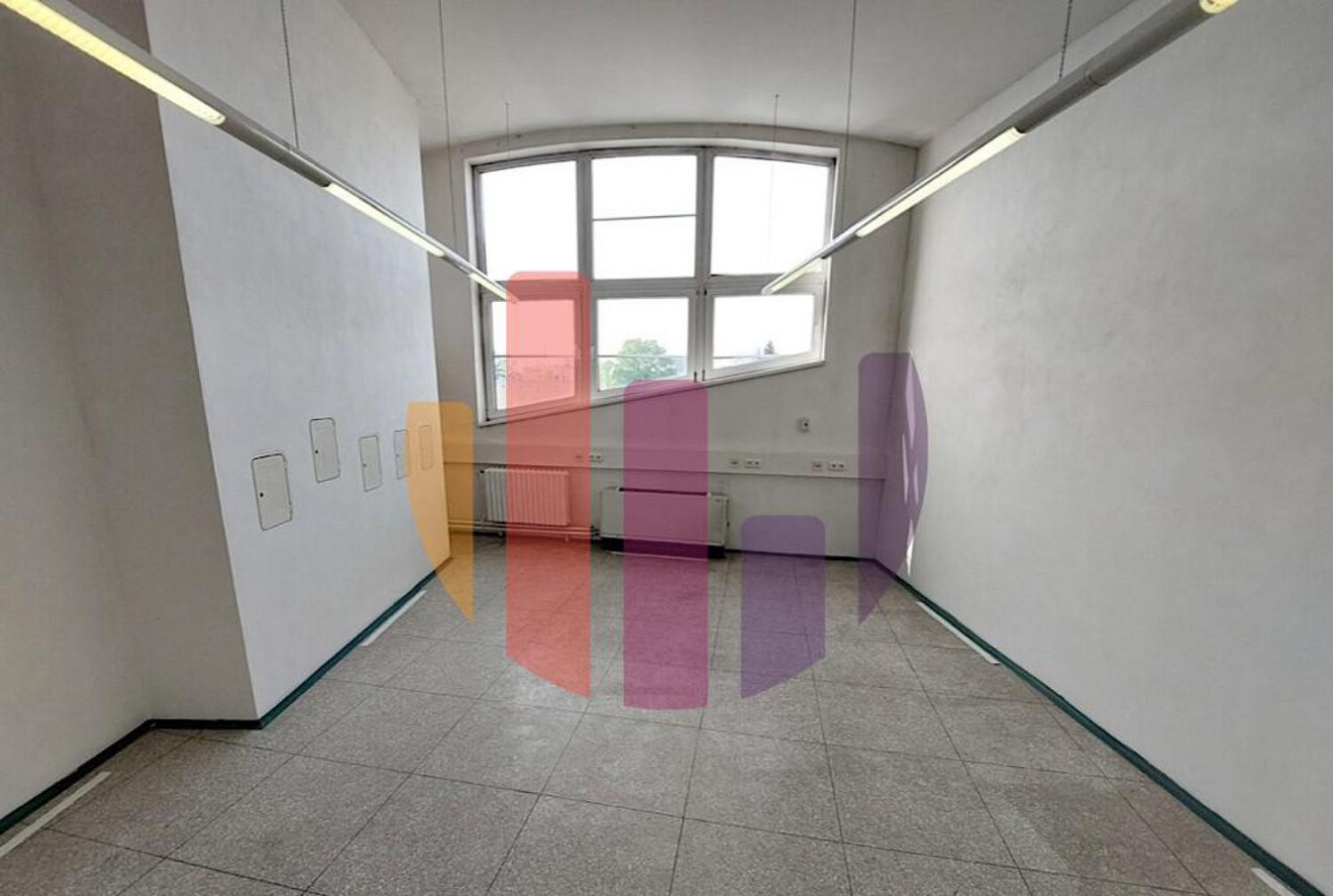 Pronájem kanceláře 67 m² — photo 2