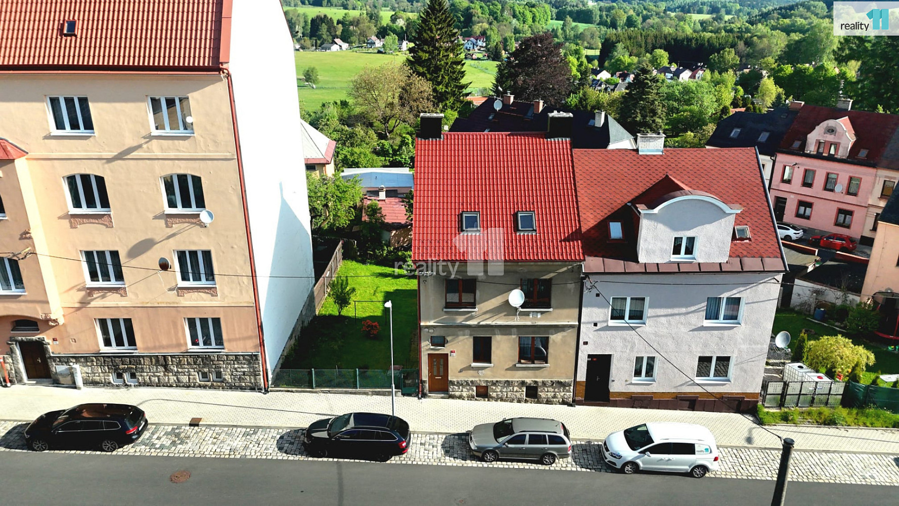 Prodej domu 145 m² s pozemkem 363 m² — photo 2