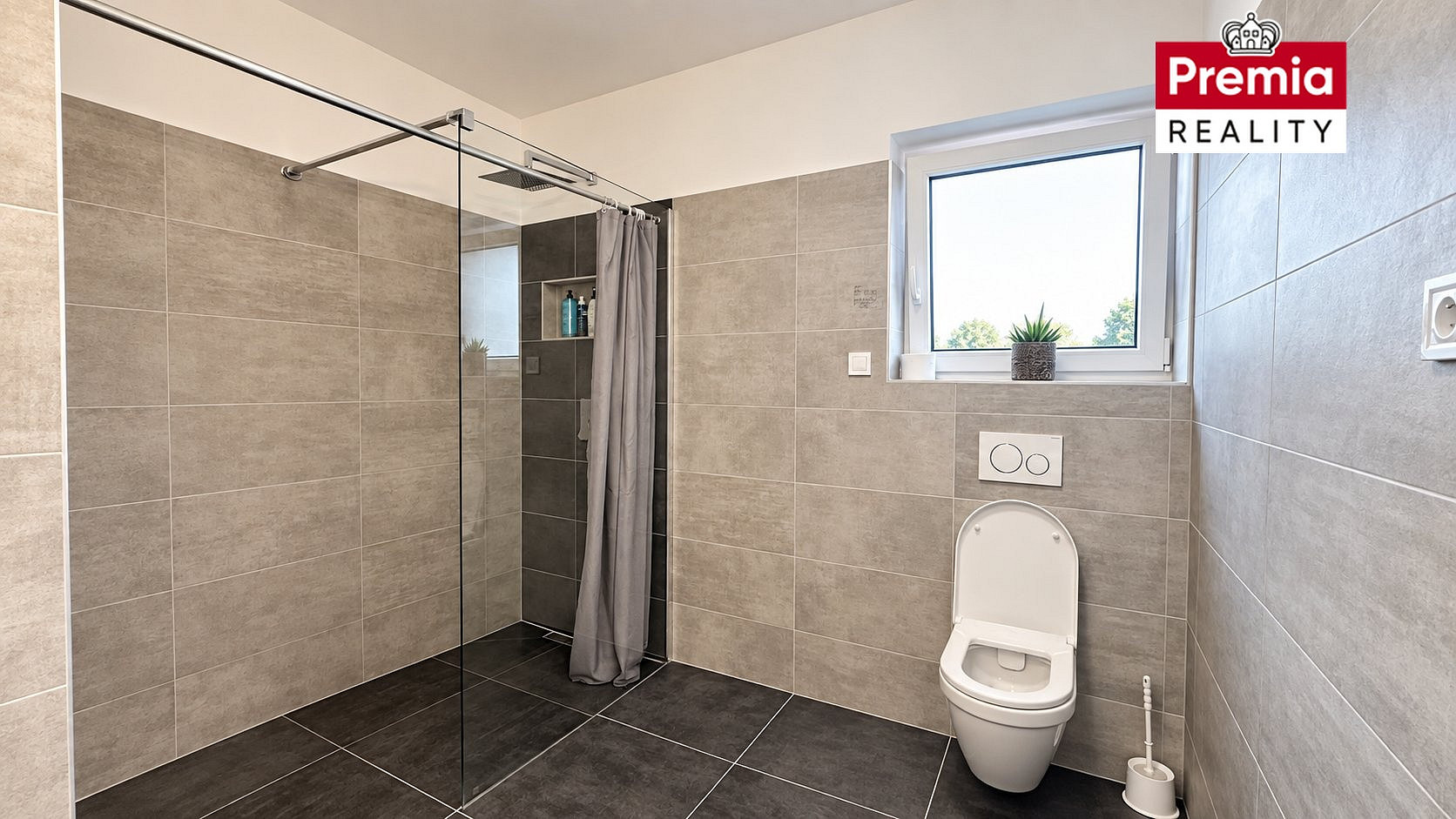 Pronájem bytu 3+kk 87 m² – fotografie 3