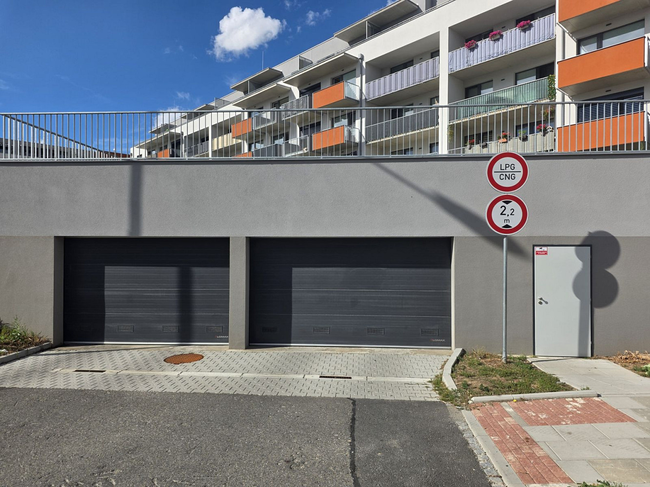 Pronájem garážového stání 13 m2, Aloise Rašína, Olomouc - Řepčín – fotografie 2