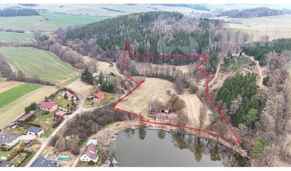 Prodej domu 950 m² s pozemkem 24 944 m², Jankov – náhled fotky 4