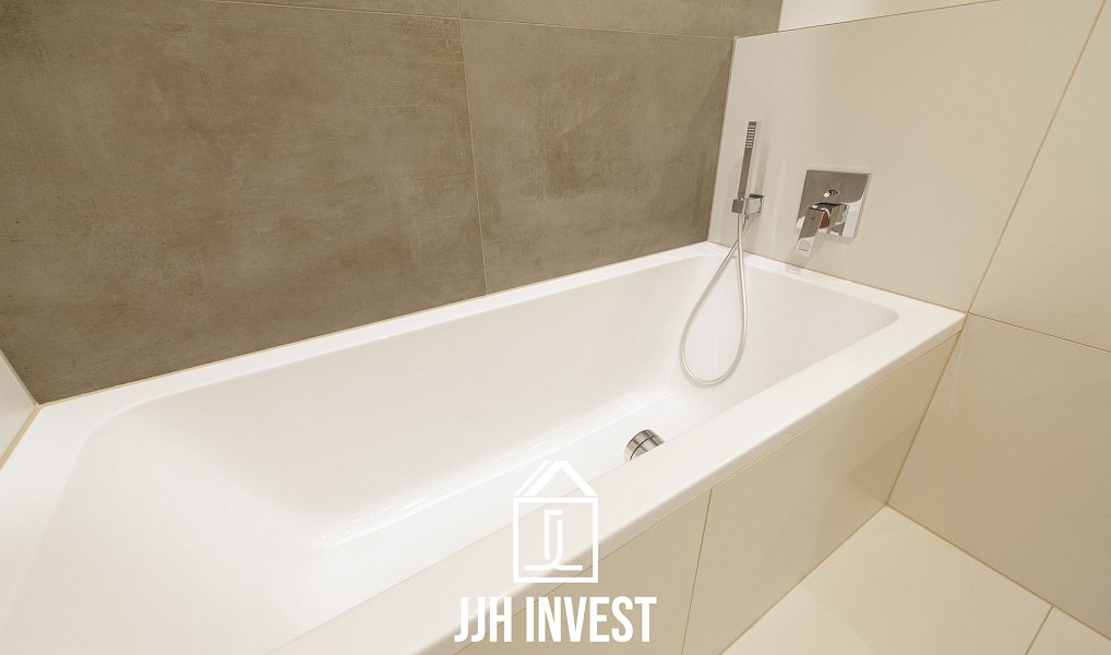 Prodej bytu 4+kk 136 m², Praha – náhled fotky 18