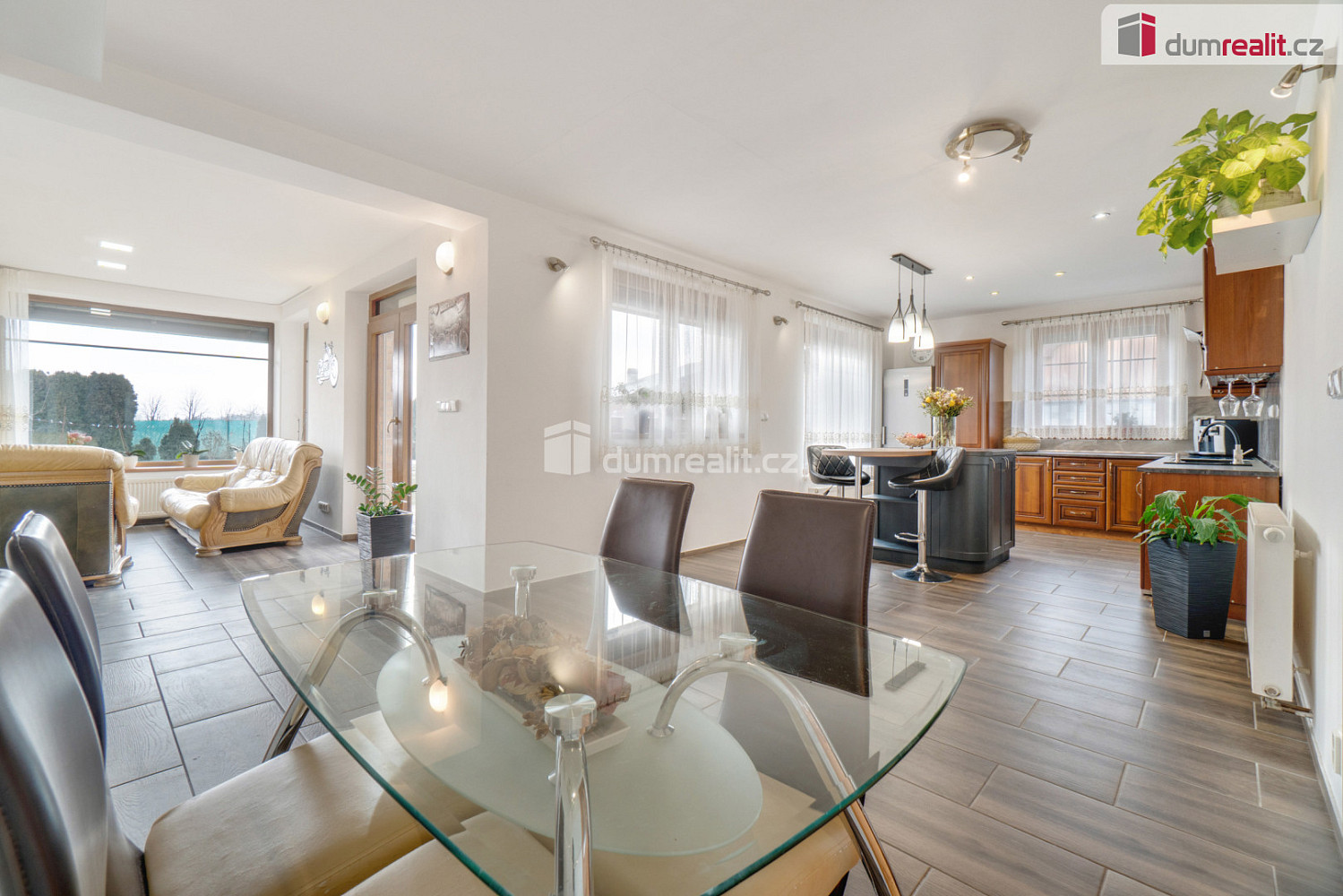Prodej domu 215 m² s pozemkem 916 m²