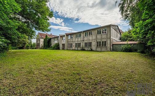 Prodej kanceláře 942 m²