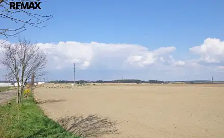 Prodej stavebního pozemku 4 689 m², Opařany, okres Tábor