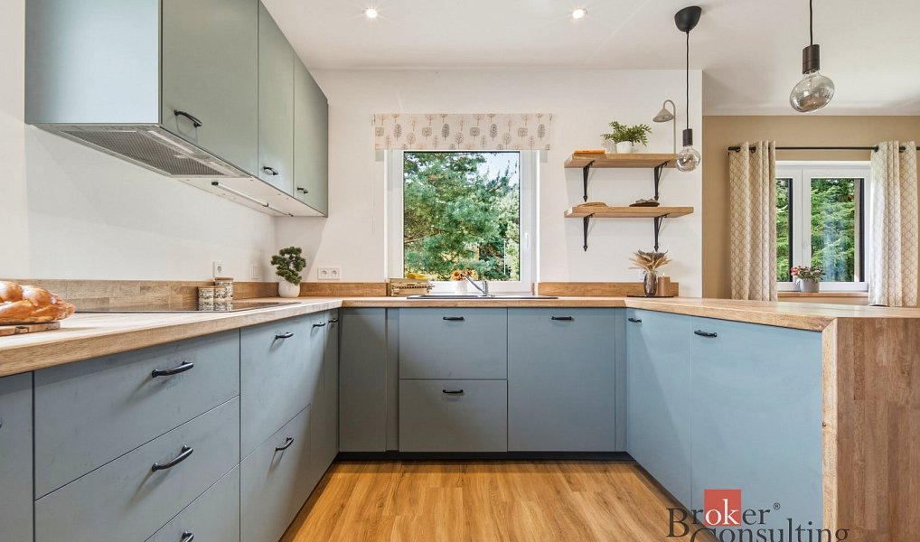 Prodej domu 194 m² s pozemkem 866 m², Litošice – náhled fotky 2