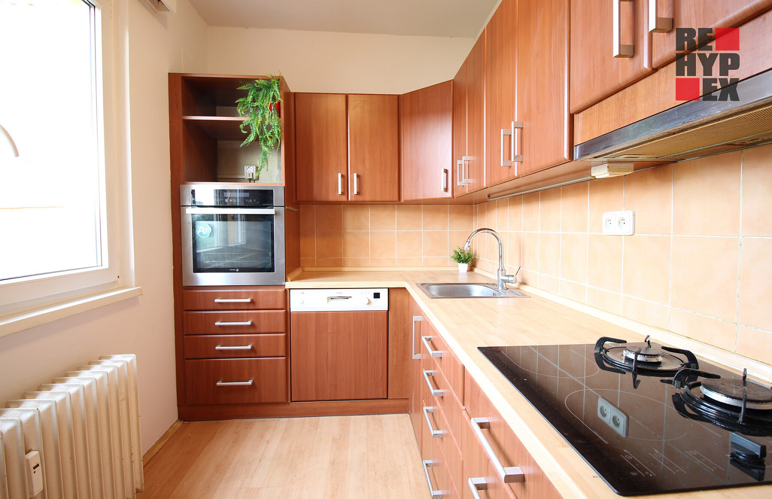 Prodej bytu 2+1 56 m² — photo 2
