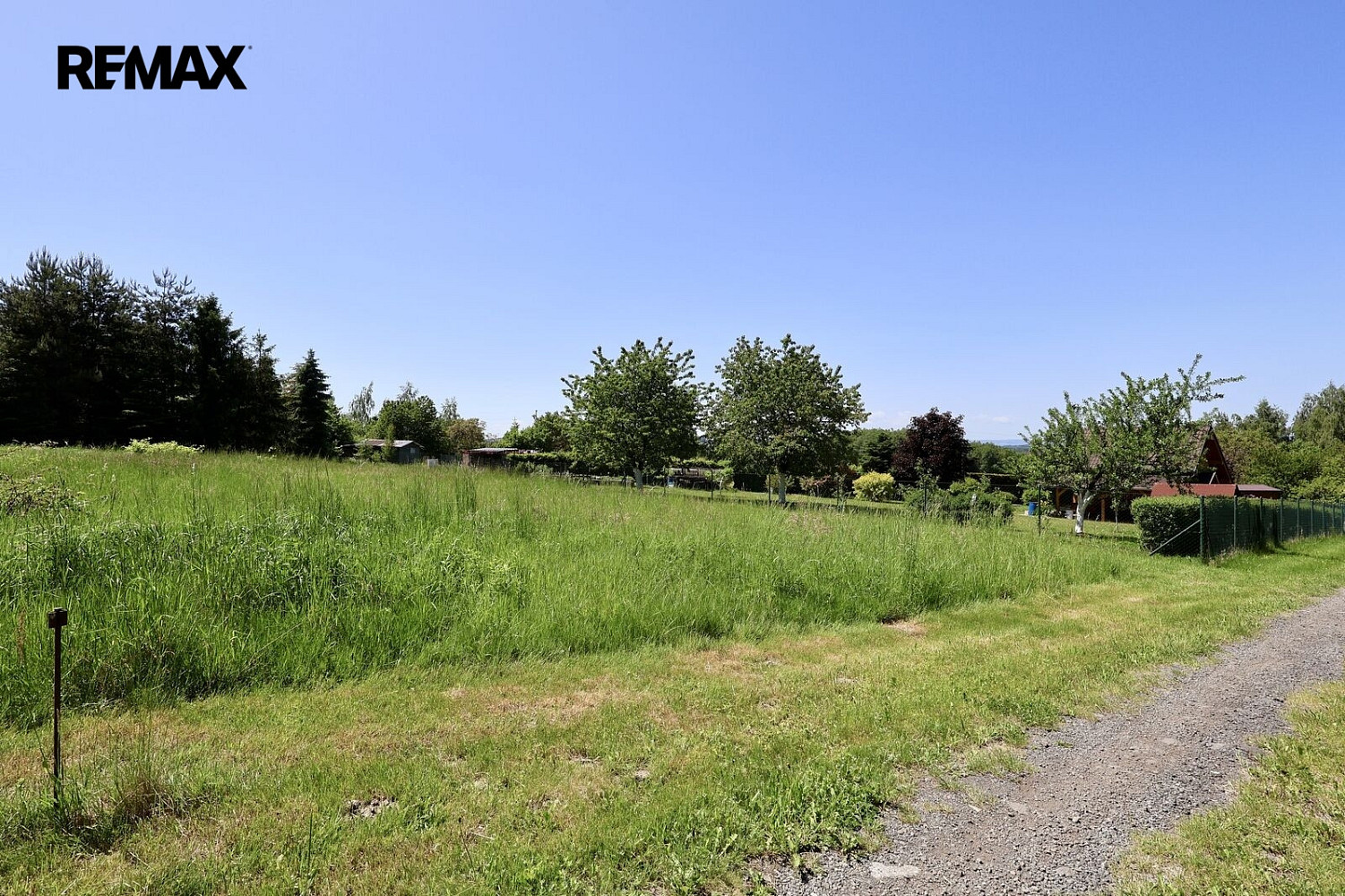 Prodej stavebního pozemku 800 m² – fotografie 4