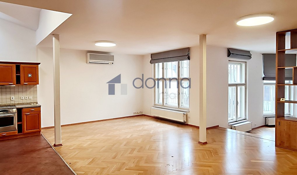 Pronájem kanceláře 203 m², Praha – náhled fotky 2