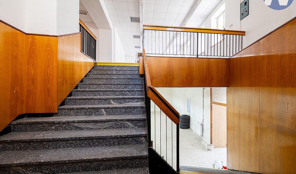 Prodej obchodních prostor 460 m², Vimperk – náhled fotky 9