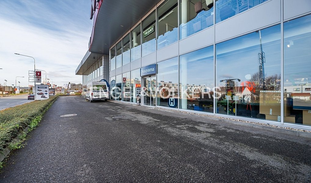 Pronájem obchodních prostor 171 m², Průhonice – náhled fotky 2
