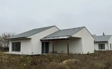 Dražba domu 1 m² s pozemkem 1 022 m², Mělník