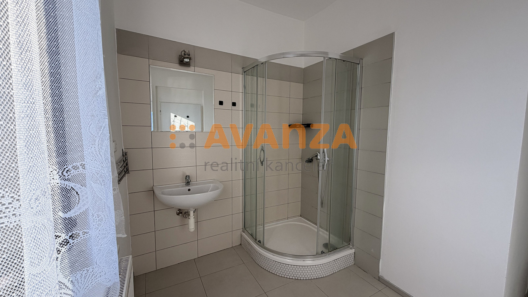 Pronájem bytu 2+1 75 m² – fotografie 4