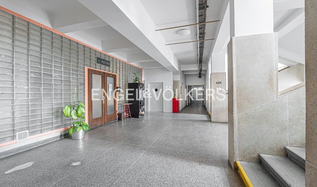 Pronájem kanceláře 25 m², Praha – náhled fotky 3