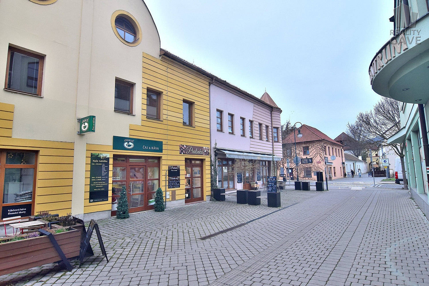 Pronájem obchodních prostor 40 m² – fotografie 3
