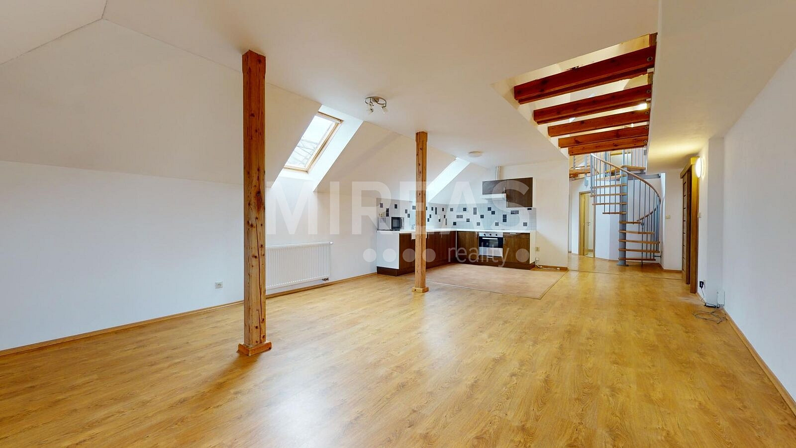 Pronájem bytu 3+kk 185 m² — photo 4