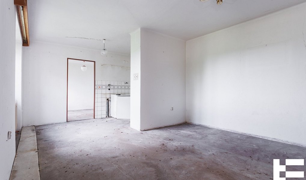 Prodej chaty/chalupy 86 m² s pozemkem 329 m², Hradčany – náhled fotky 16