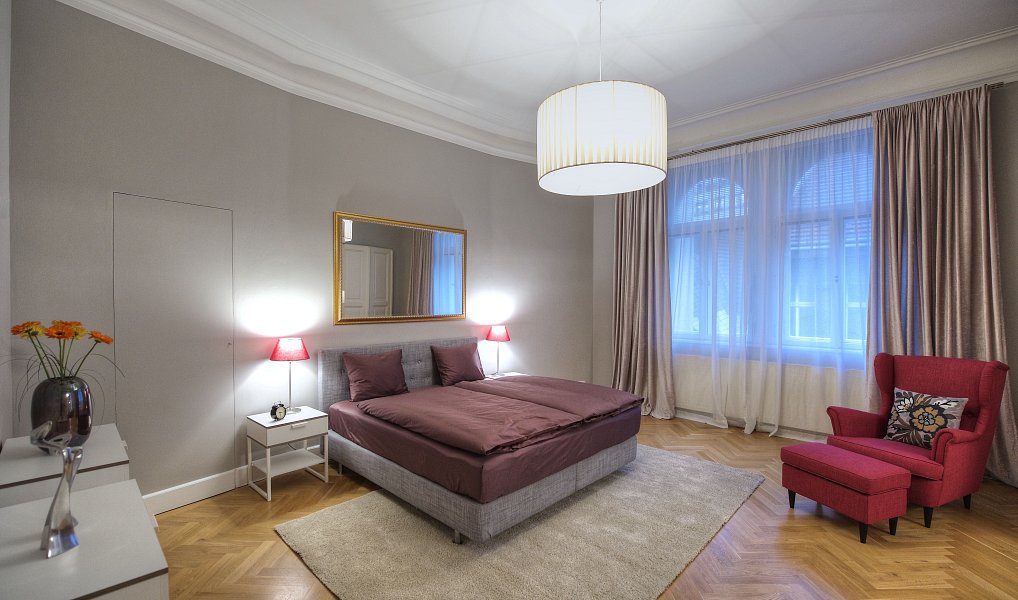 Pronájem bytu 3+1 120 m², Praha – náhled fotky 2