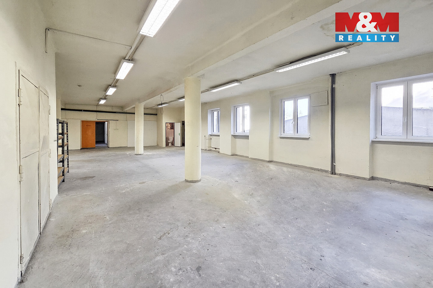 Pronájem obchodních prostor 157 m² – fotografie 3