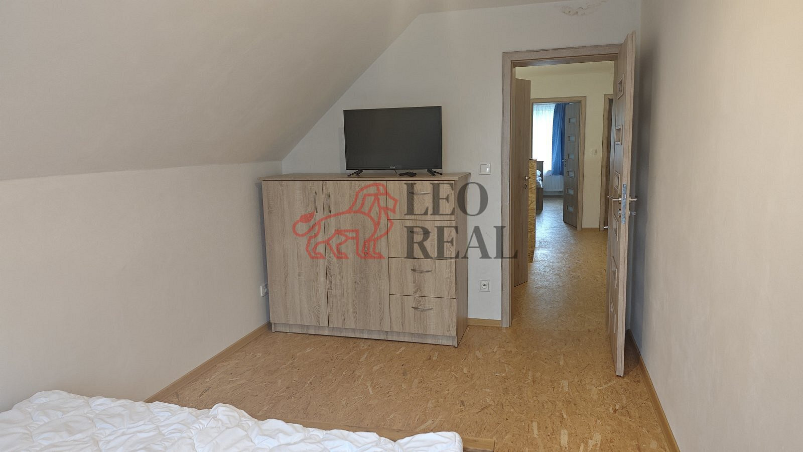 Prodej domu 140 m² s pozemkem 1 045 m² – fotografie 4