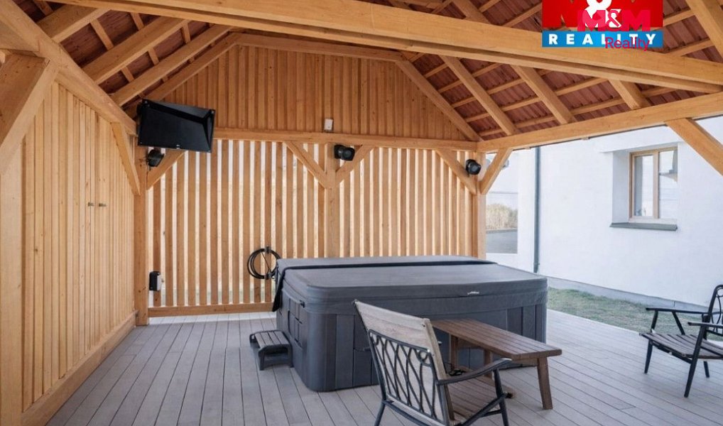 Prodej domu 292 m² s pozemkem 3 922 m², Jílovice – náhled fotky 4