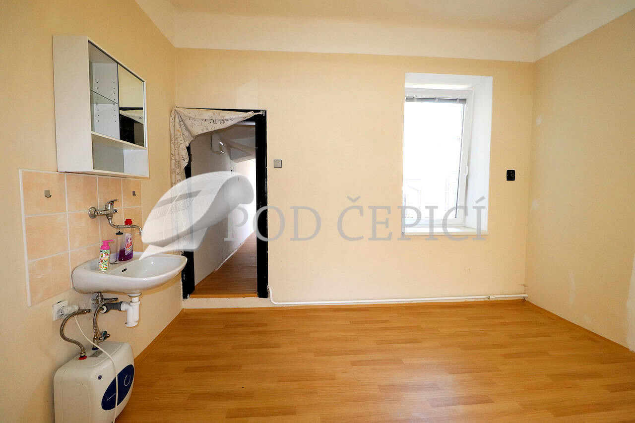 Pronájem kanceláře 73 m² – fotografie 5