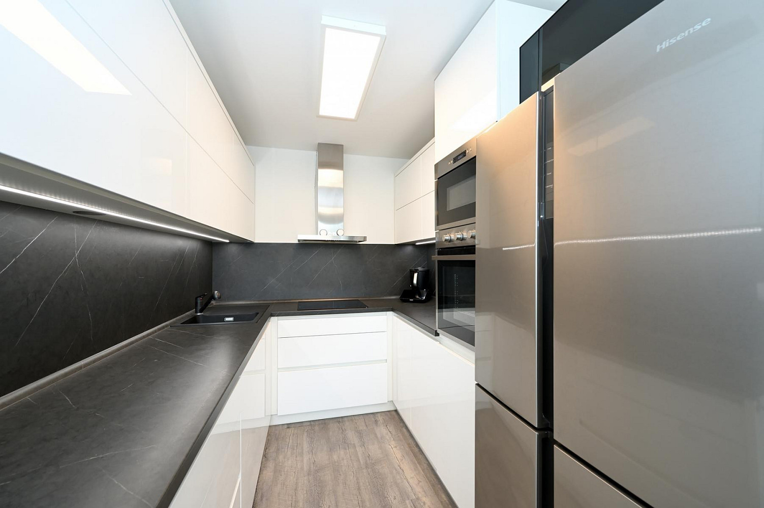 Pronájem bytu 3+kk 71 m² — photo 5