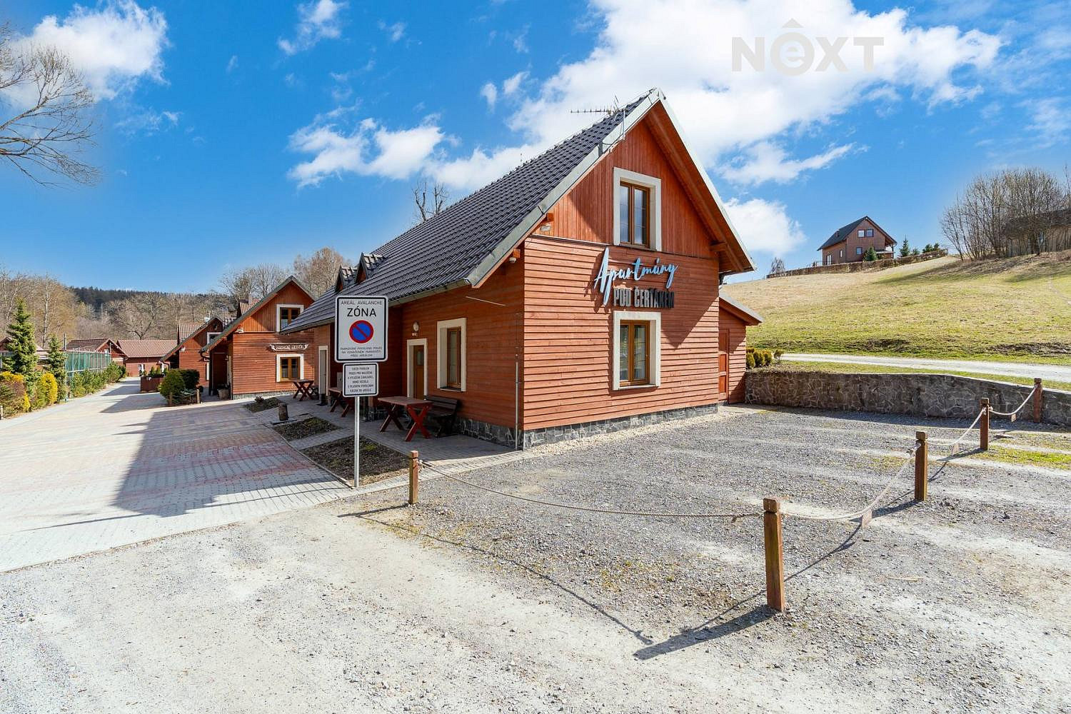 Prodej komerčního objektu (jiného typu) 180 m²