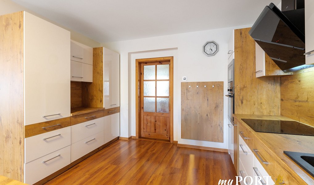 Prodej domu 322 m² s pozemkem 445 m², Chyše – náhled fotky 8