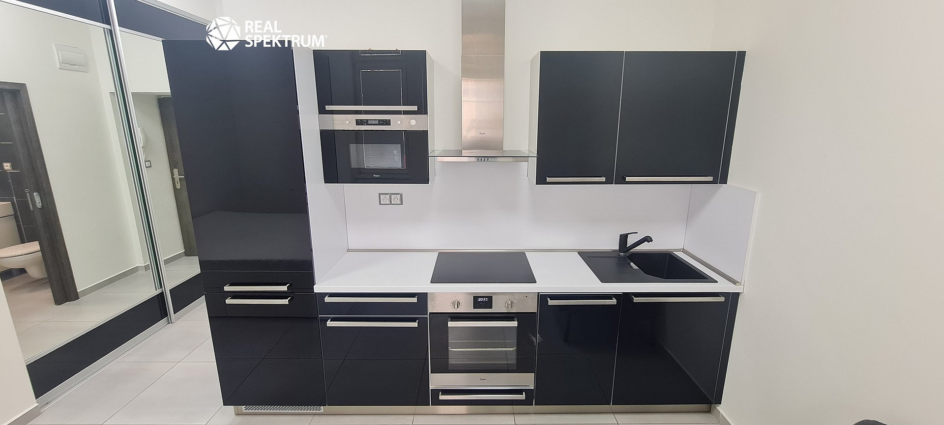 Pronájem bytu 1+kk 30 m² — photo 2