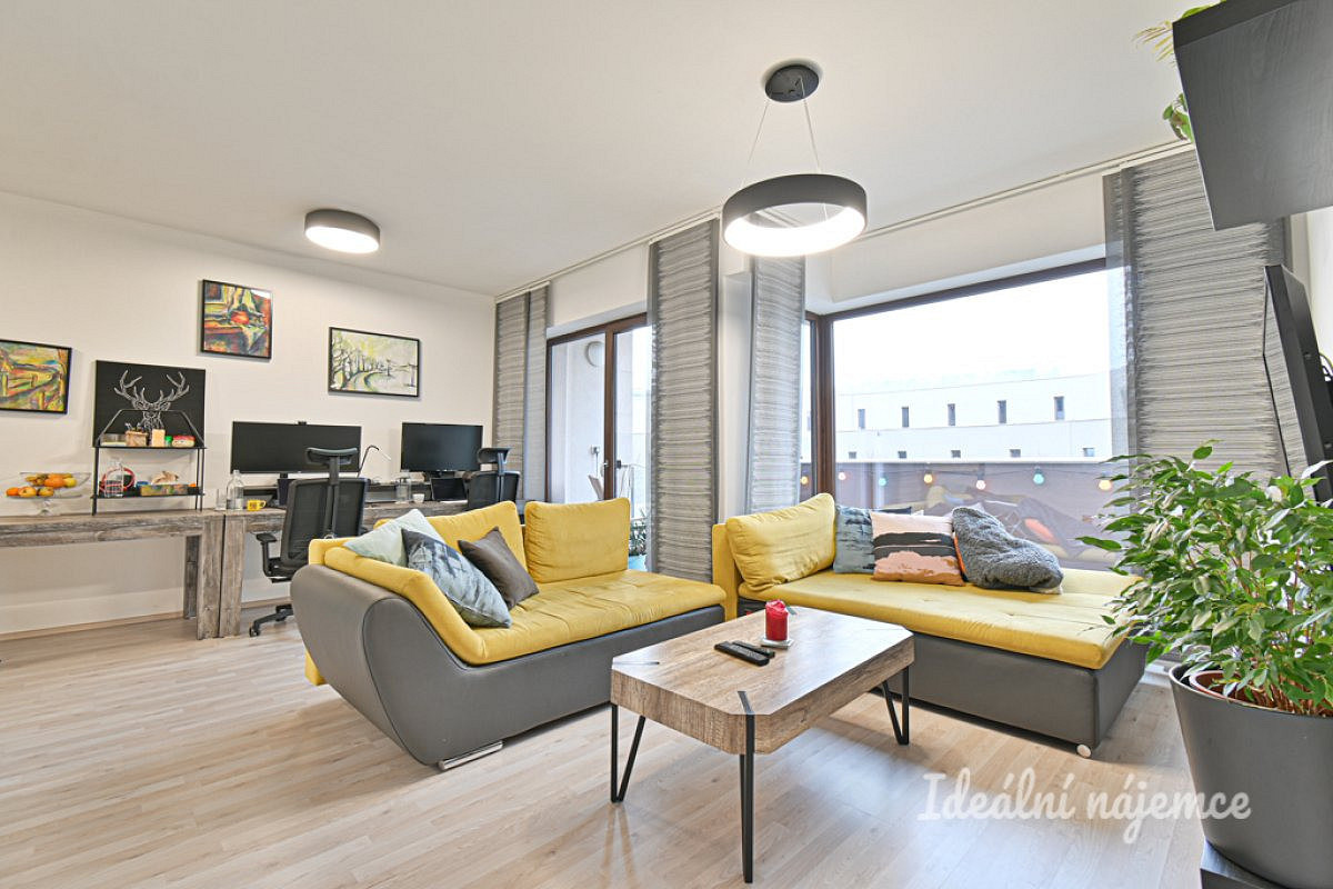 Pronájem bytu 2+kk 61 m²