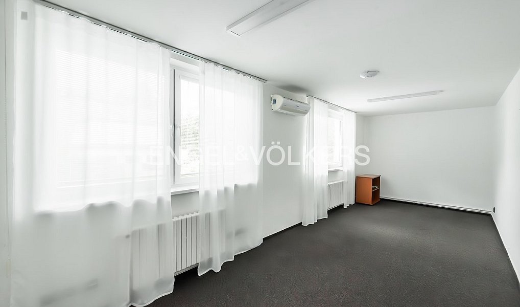 Pronájem kanceláře 700 m², Praha – náhled fotky 10
