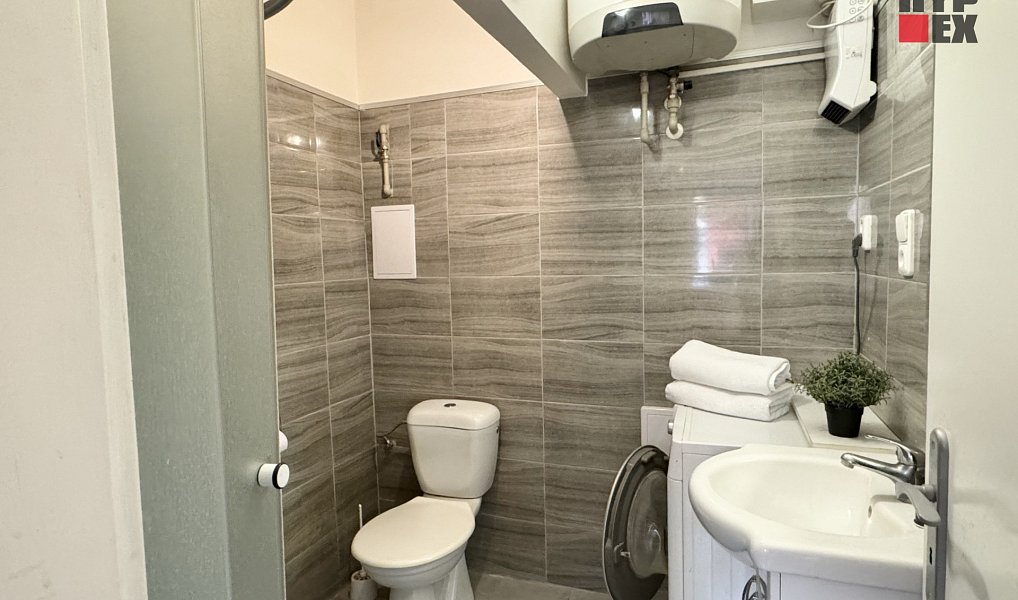 Prodej domu 980 m² s pozemkem 523 m², Pečky – náhled fotky 6