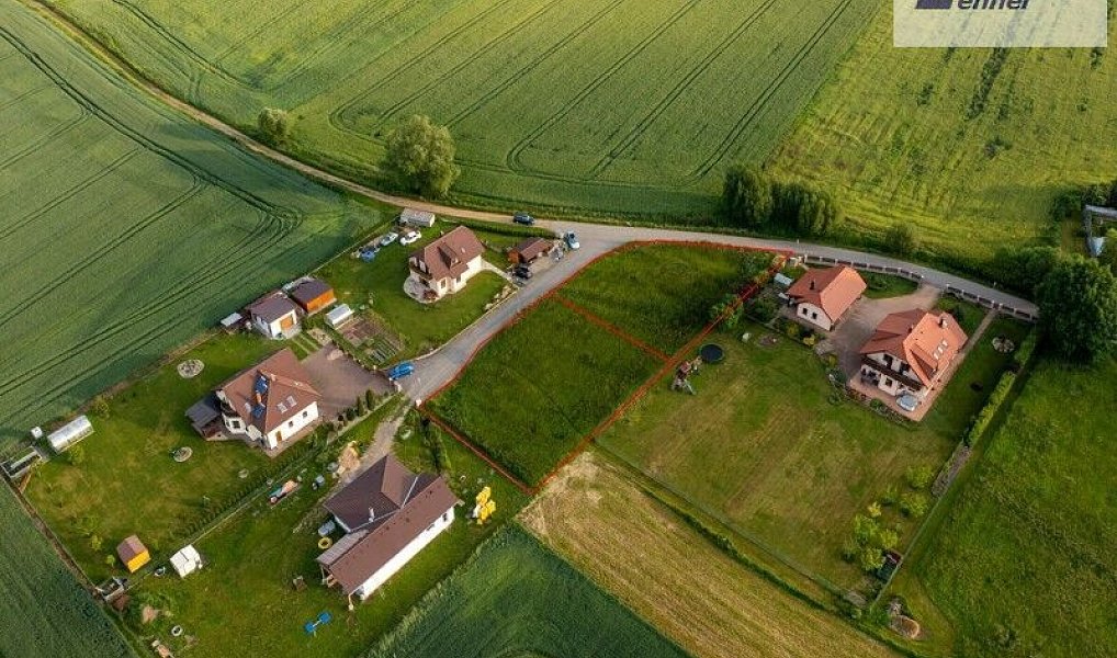 Prodej stavebního pozemku 1 760 m², Klučenice – náhled fotky 3