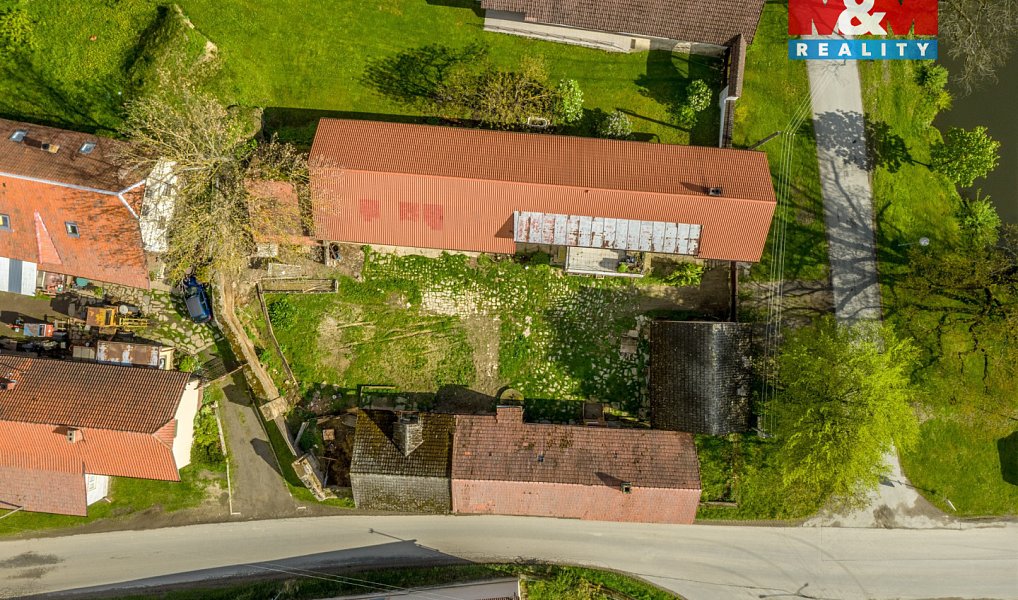 Prodej domu 188 m² s pozemkem 1 079 m², Nepoměřice – náhled fotky 17