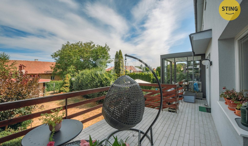 Prodej domu 171 m² s pozemkem 336 m², Srch – náhled fotky 26