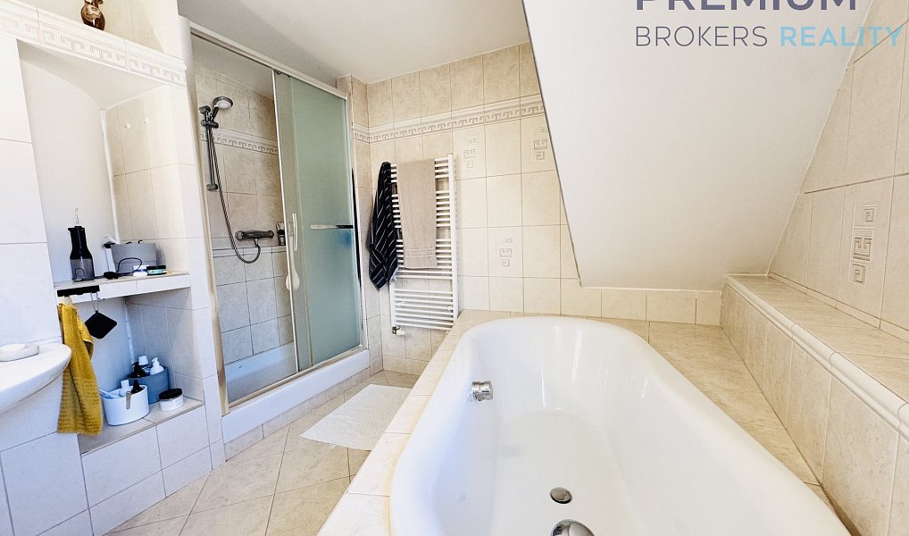 Pronájem domu 150 m² s pozemkem 135 m², Žatec – náhled fotky 17