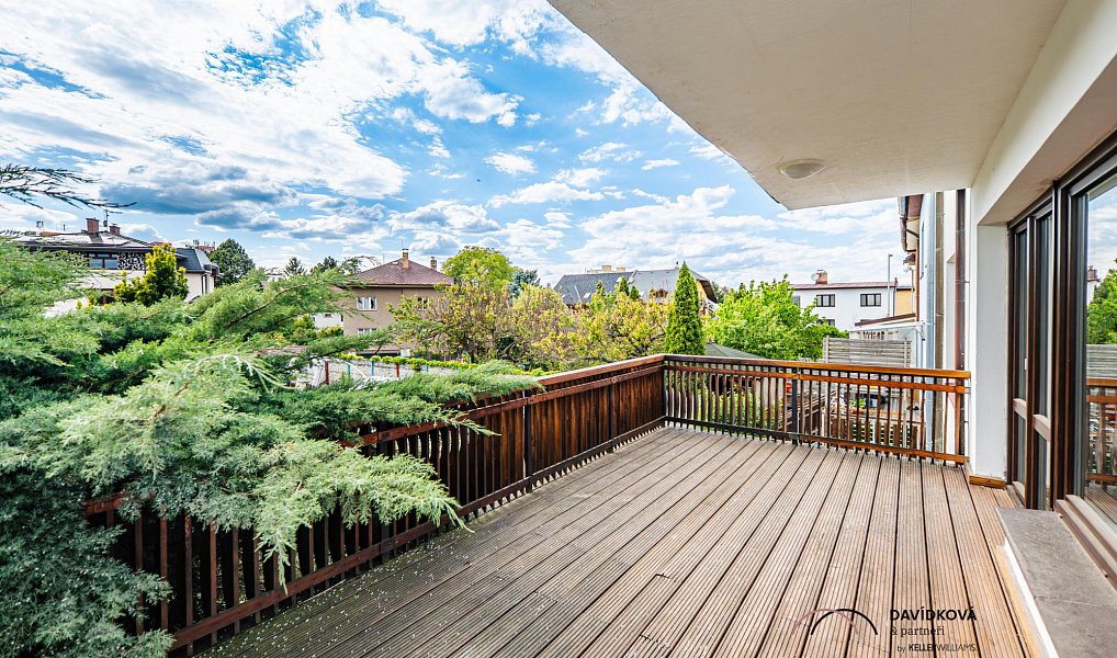 Prodej domu 340 m² s pozemkem 422 m², Praha – náhled fotky 3