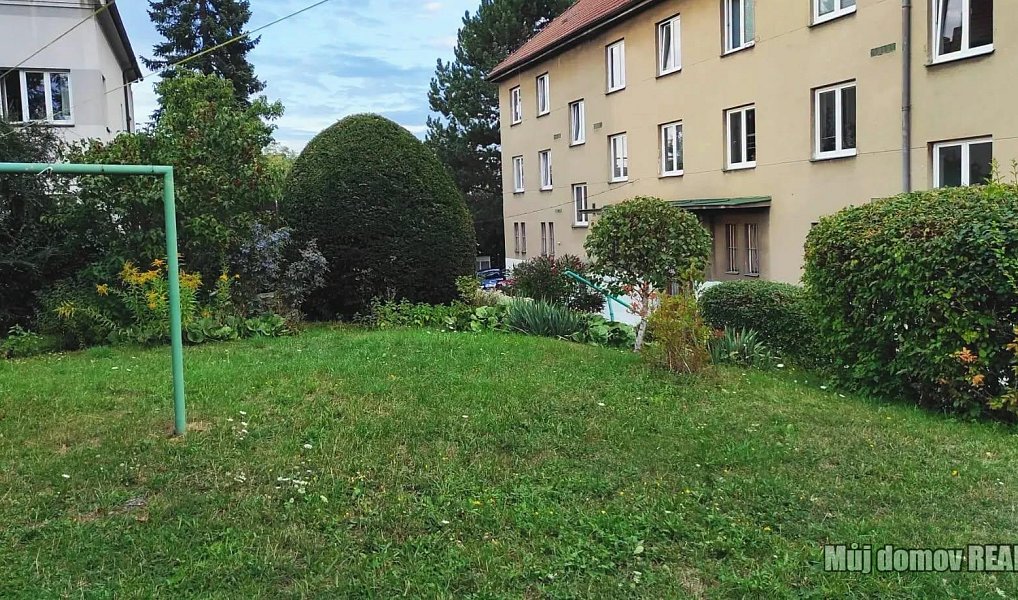 Prodej bytu 2+1 73 m², Praha – náhled fotky 27